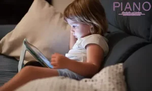 دور کردن کودک از تبلت و موبایل
