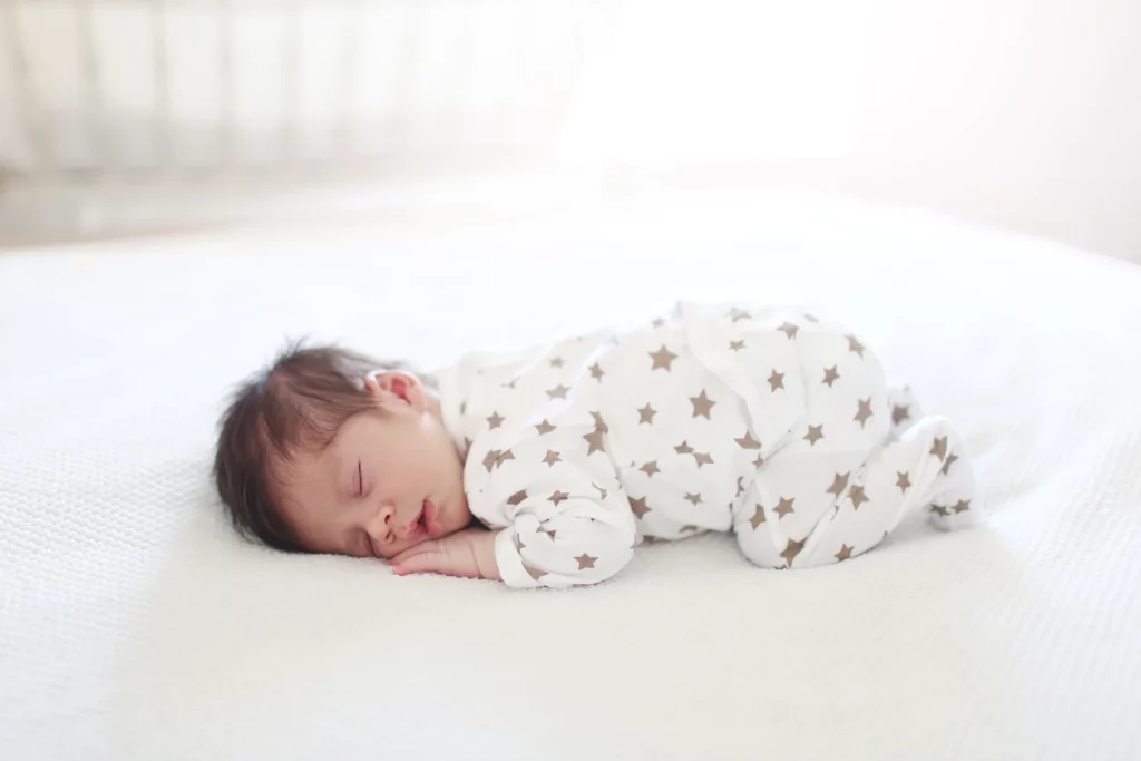 خواب نوزادان و نشانه های سلامت آنها