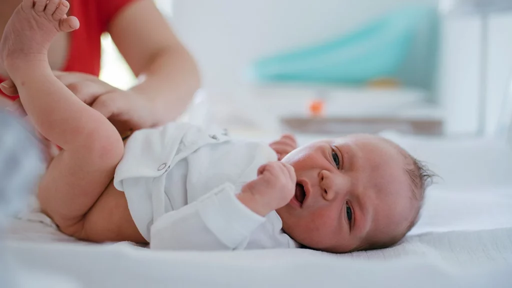 مدفوع نوزاد یکی از نشانه های سلامت در کودکان است
