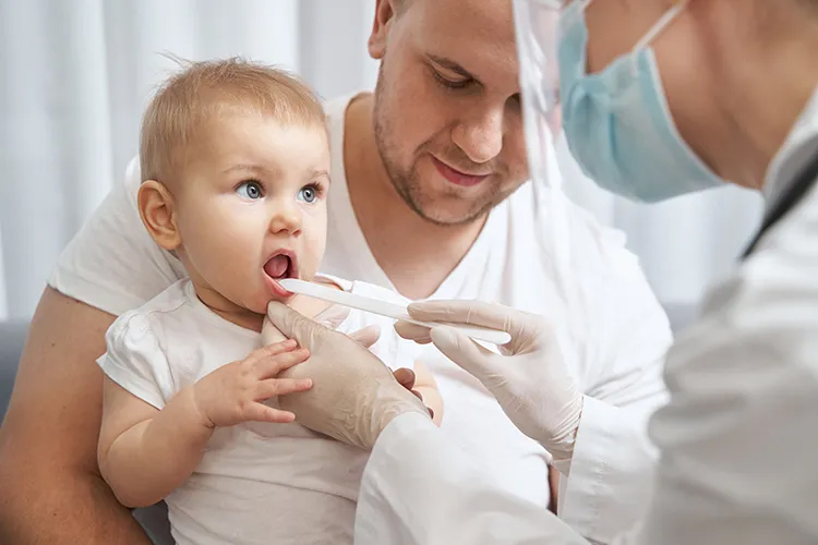 درمان برفک دهان نوزادان و کودکان